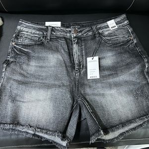 NWT Judy Blue Black Frayed Hem Denim Shorts